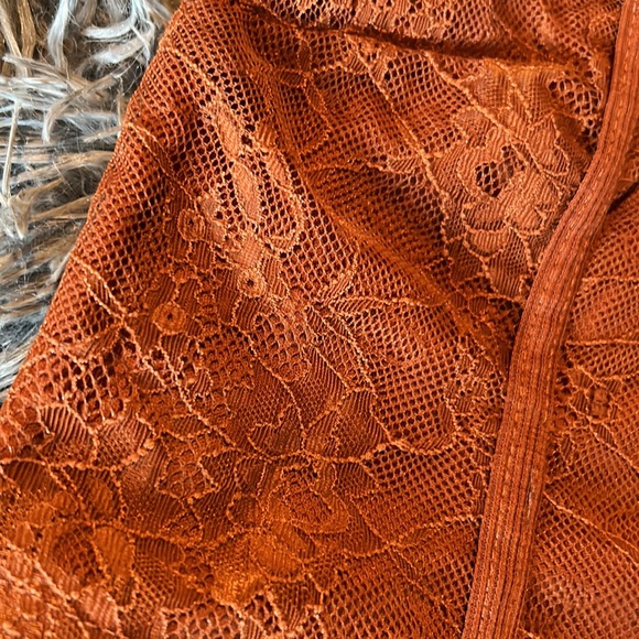 Never used lace top with button up back. - Picture 2 of 6